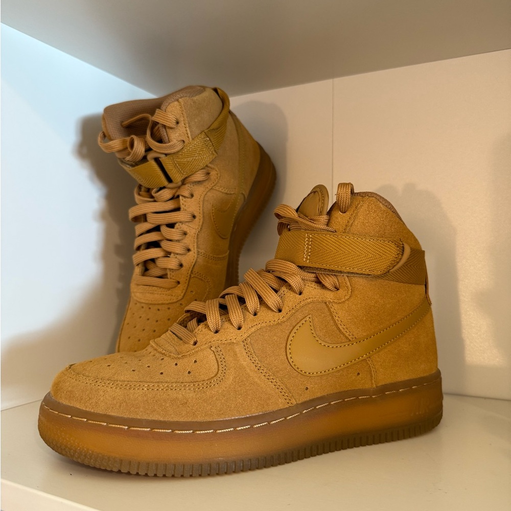 Nike Air Force High big kid 5.5